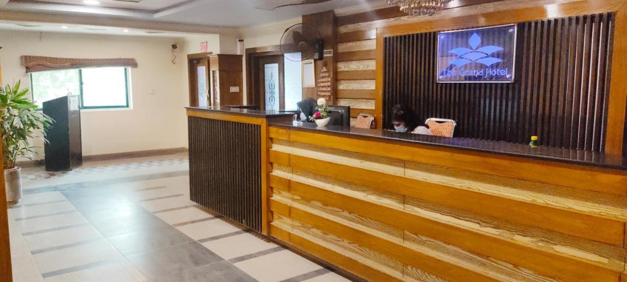 Hotel Мултан Екстер'єр фото