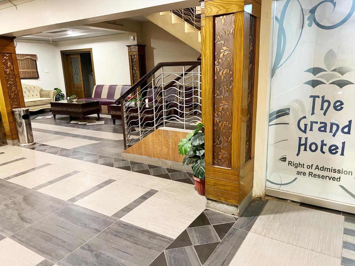 Hotel Мултан Екстер'єр фото